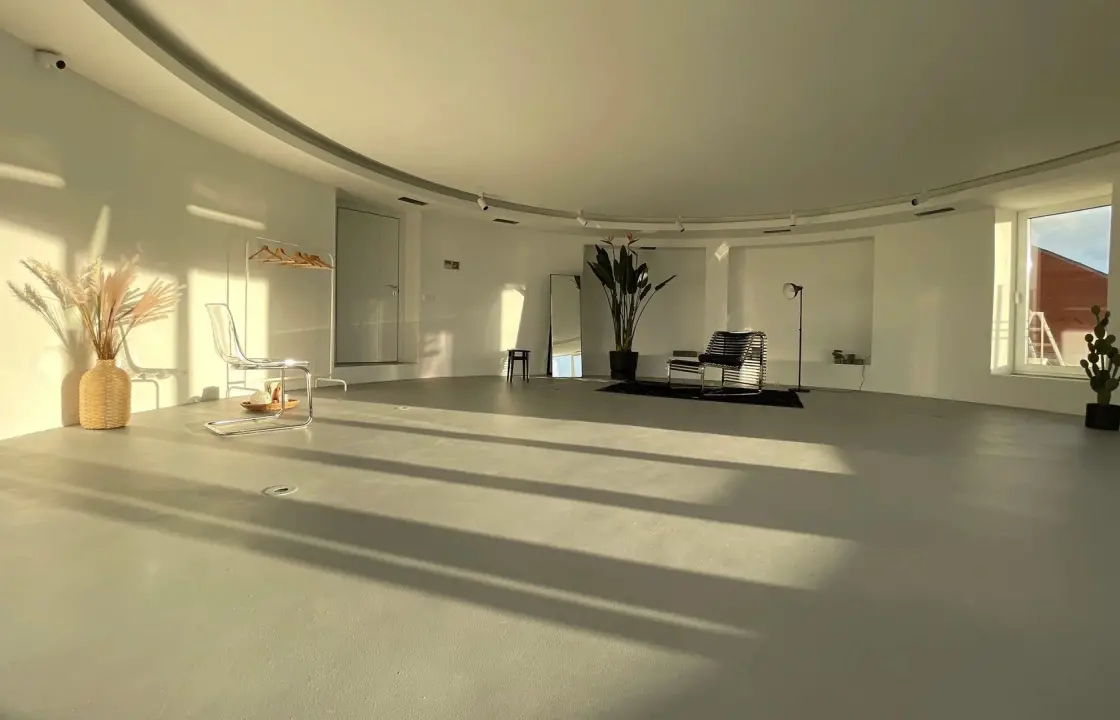Фотостудия Aderstudio зал Space, Ракурс 2/15