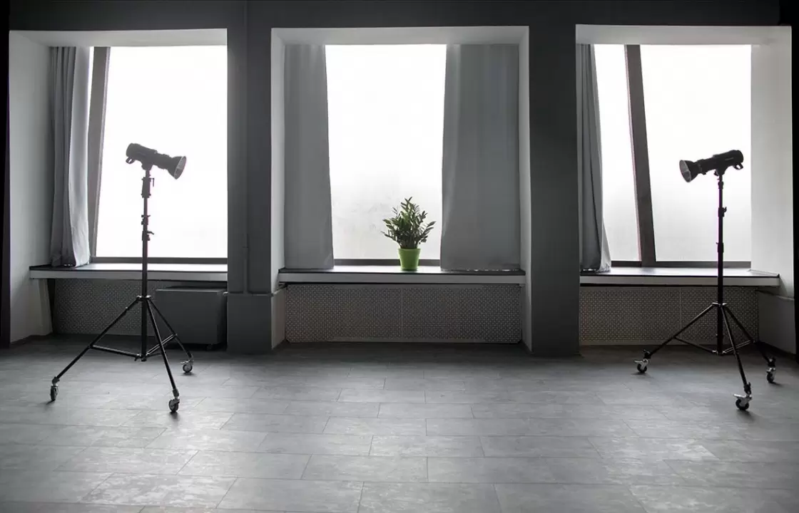 Фотостудія R18 Зал Сірий, Ракурс 6/6